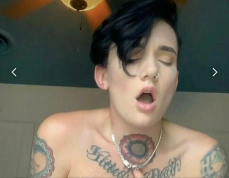 nikkihearts sexy nackte fotos