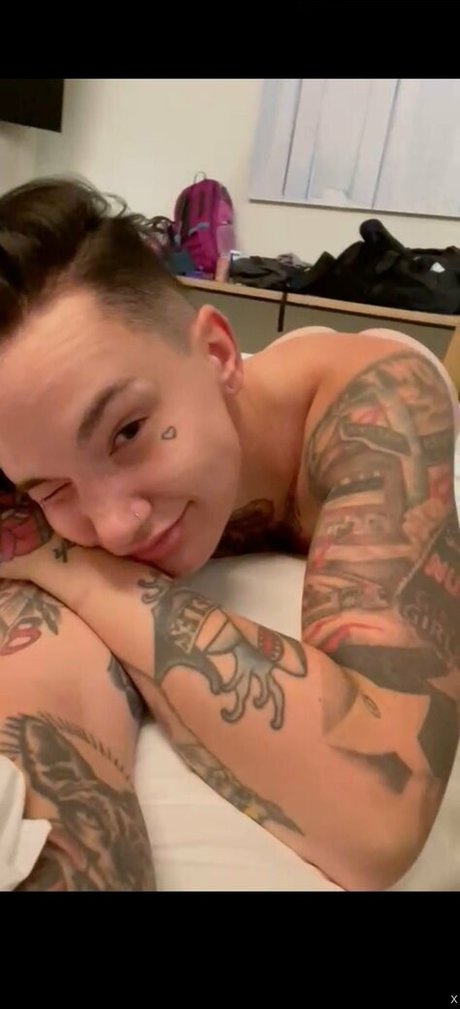 nikkihearts pornostar exklusive galerie