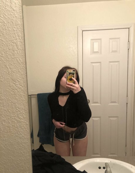 cherryjuic model kunst galerien