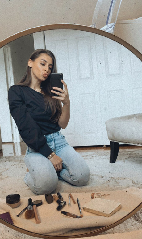 große rothaarige onlyfans nackt akt bild