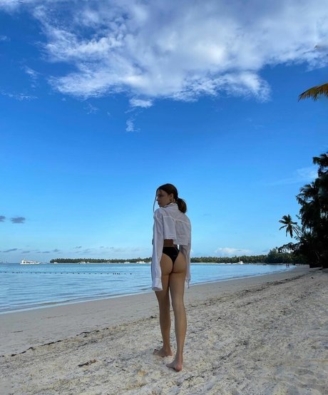 Xenia Tchoumi freie exklusive fotos