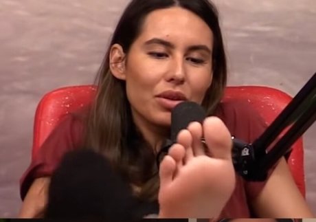 Khalyla Kuhn erotische freie bild