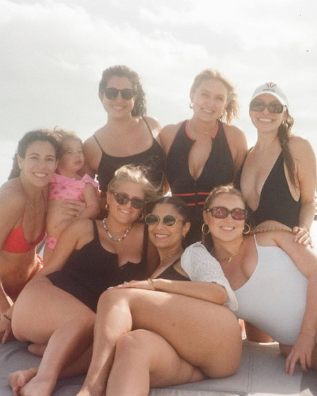 haarige asiatische onlyfans schöne heiße foto