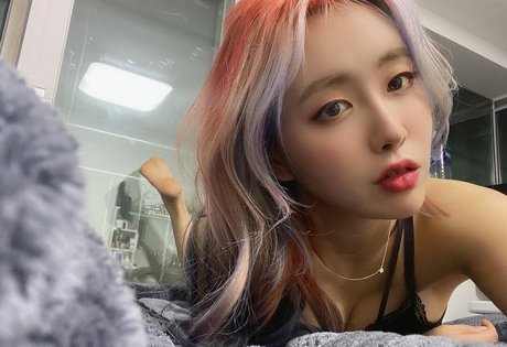 Yunicorn19 erwachsene nackte bild