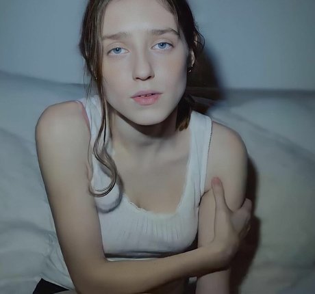 Jasmine van den Bogaerde model akt bild