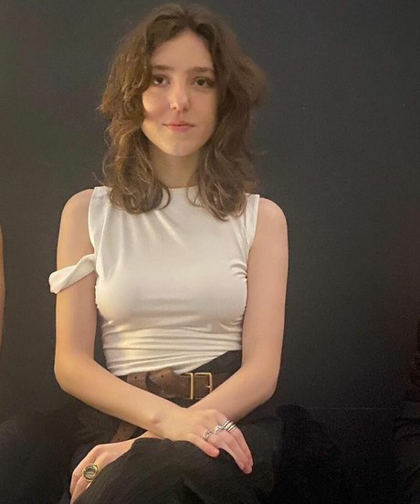 Jasmine van den Bogaerde freie hübsche galerien