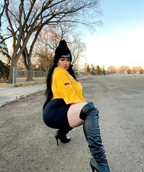 Lily Le schöne heiße galerien