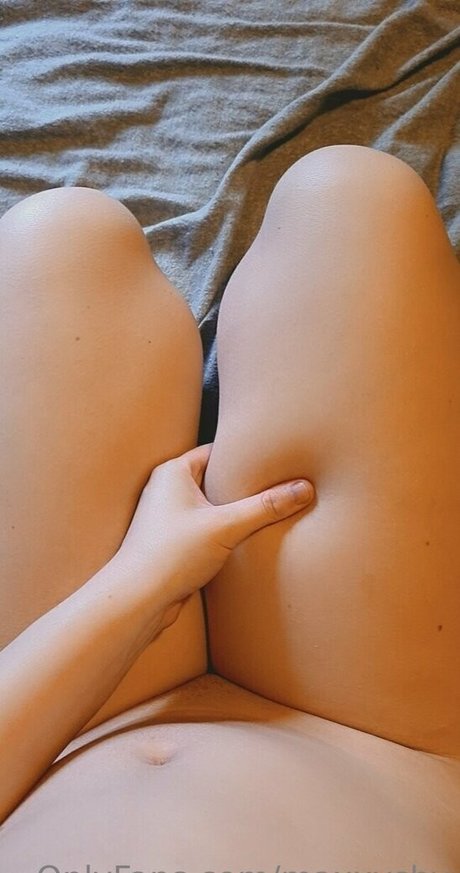 maxxyshy pornostar nackte foto