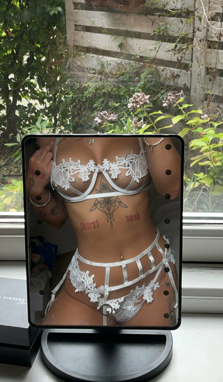 Majabebe pornostar akt fotos