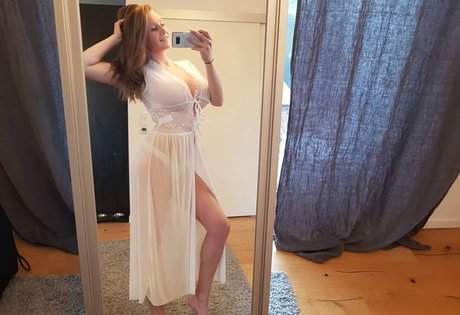 Jojo Kiss model galerien