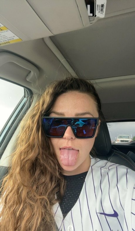 goalgoddess model nackten bild