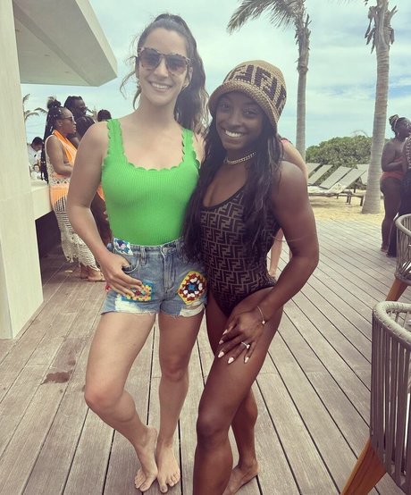 Aly Raisman top foto