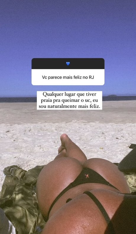 behaarte achseln onlyfans exklusive nackt bilder