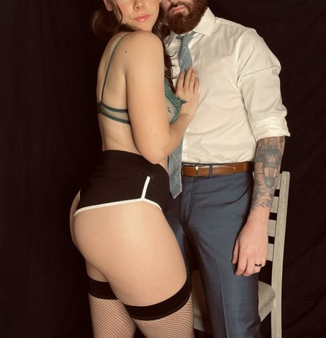 maxcharliexxx schöne pornostar archiv