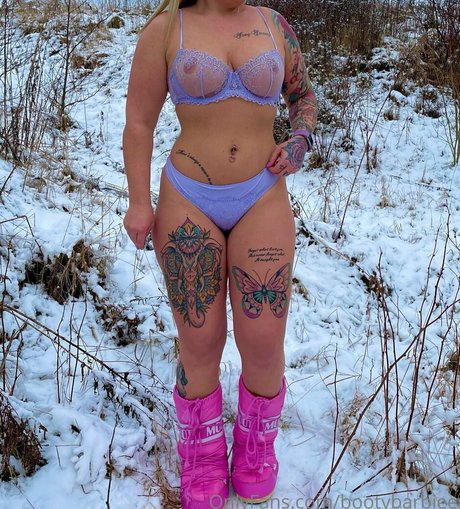 bootybarbiee porno kunst archiv