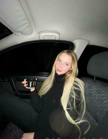 badsofia nackt exklusive foto