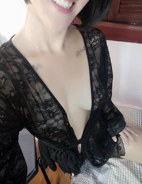 mahina84_ schauspielerin akt foto