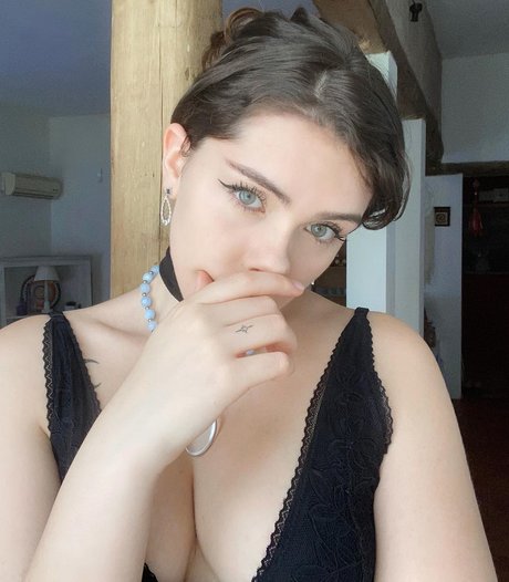 Olivia Herdt schauspielerin akt foto