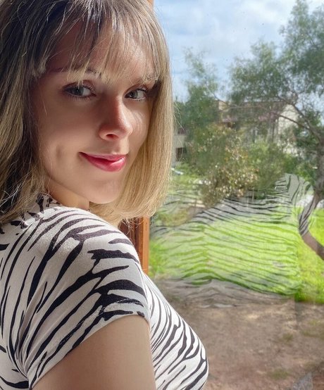 schwuler influencer onlyfans erotische bild