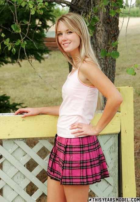 ThisYearsModel schauspielerin perfekte bilder