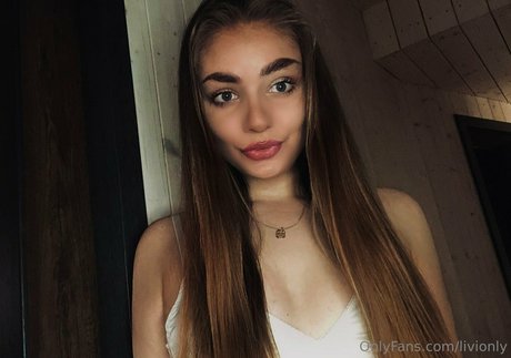 livionly nackte bilder