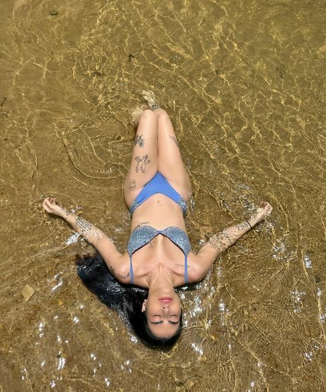 asiatische teenager-onlyfans nackte foto