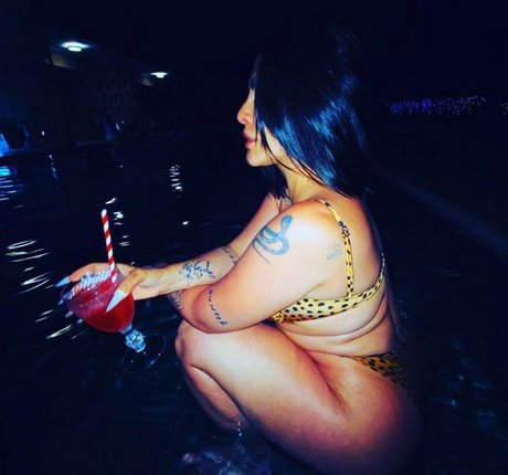 thailändische teen-onlyfans schöne top bild