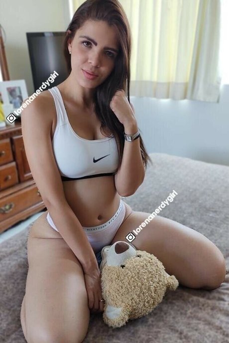 Lorenanerdygirl kunst bilder