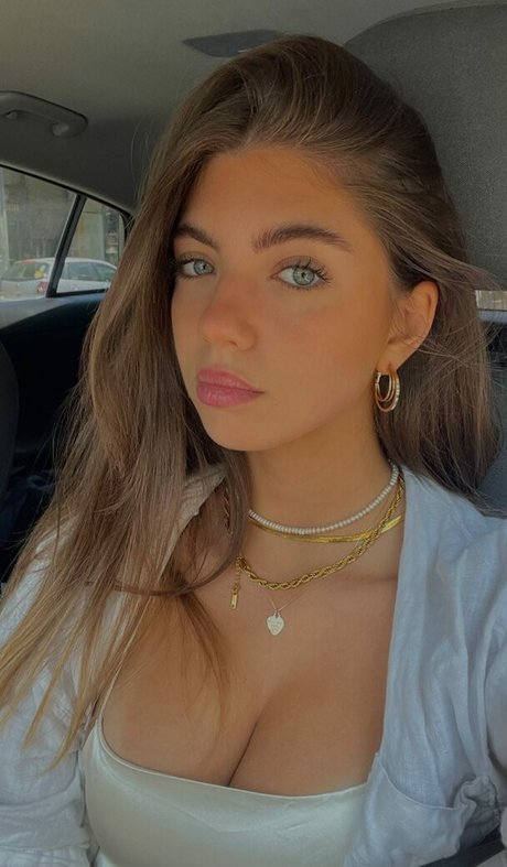 Ela Be eri erotische nette fotos