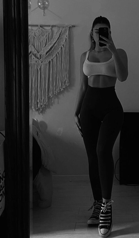 Ela Be eri schöne exklusive fotos