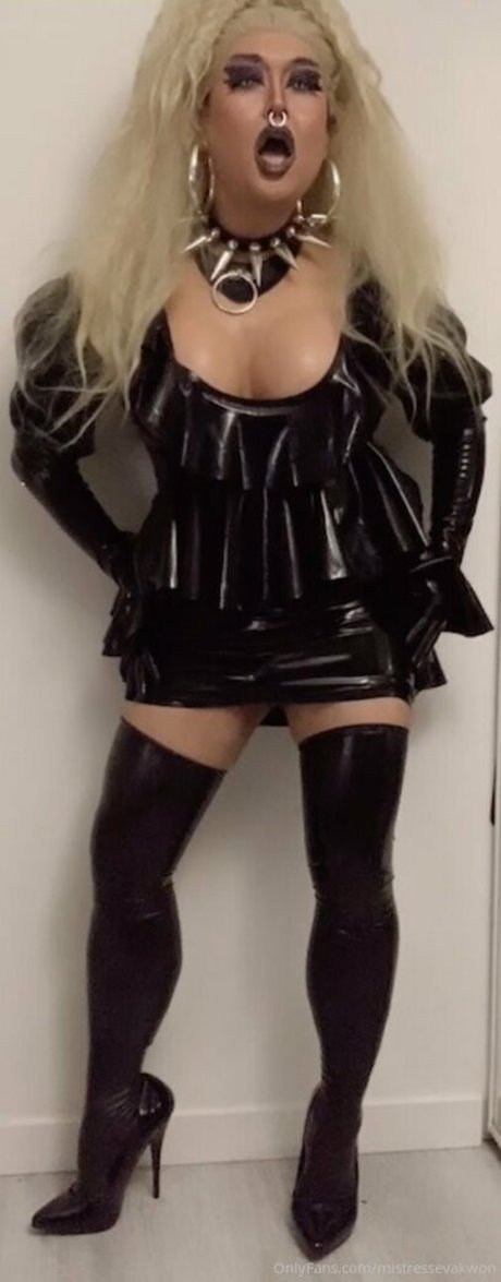 mistressyumi perfekte xxx archiv