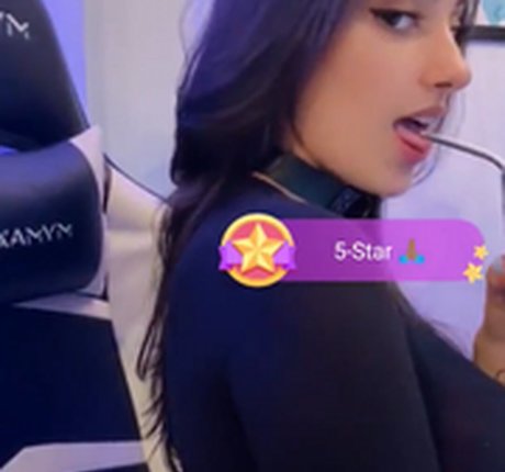 baby nackt onlyfans erotische hübsche fotos