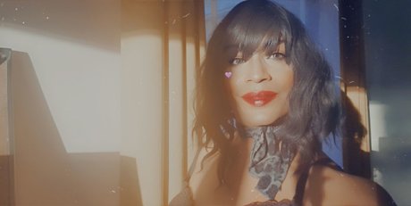 NAOMISEXELOVE83 sexy porno archiv