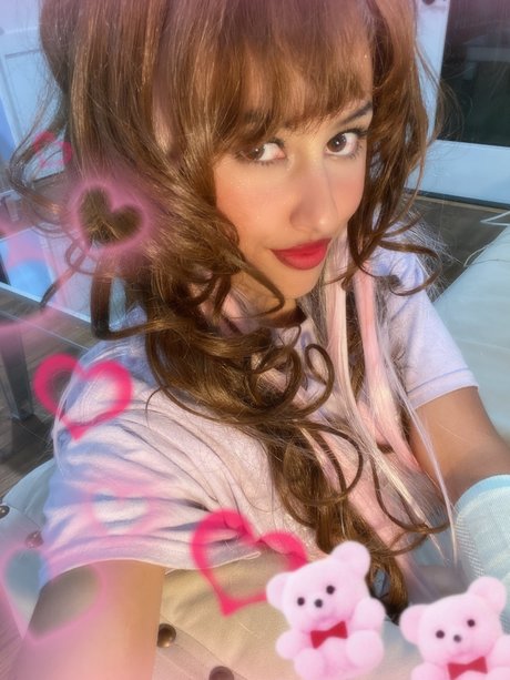 Kini Solana 18_ erwachsene schöne foto