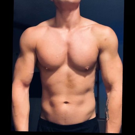 LAMUSCLEVIP exklusive nackte foto