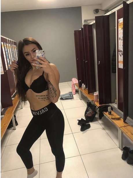 Klaudia Patrasova nette pornostar fotos