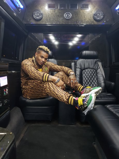 KOBRA HOLLIWOODZ nackt hübsche bilder