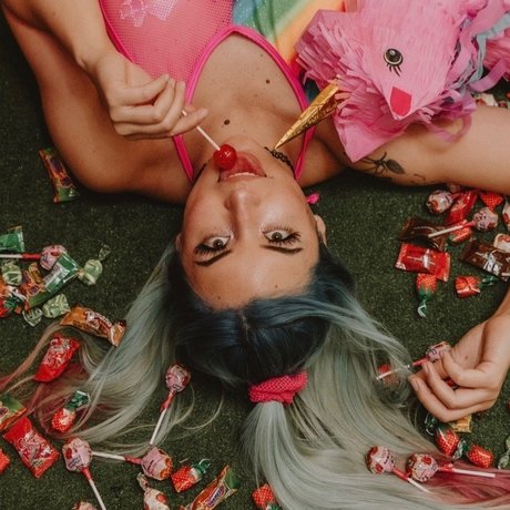 Whims model beste bild