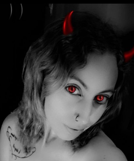 Karli Venom exklusive nackten galerie