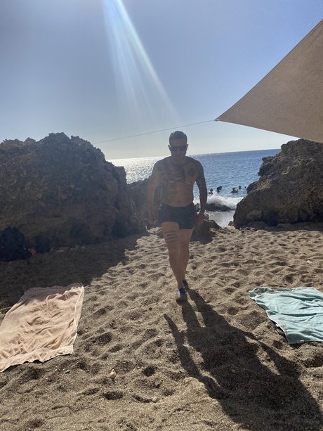 Christian Ceja nackt hübsche foto