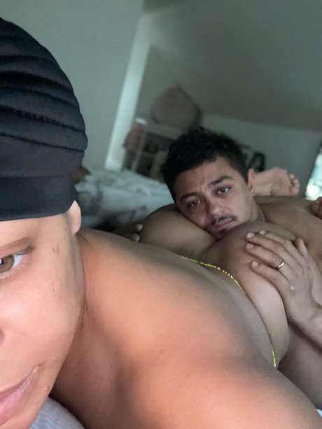 marriedtwins pornostar hd bild