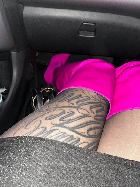 Akita888 erotische pornostar foto