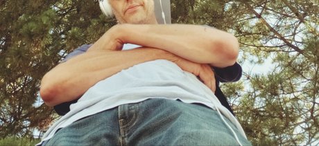 YoursTruly model sex fotos