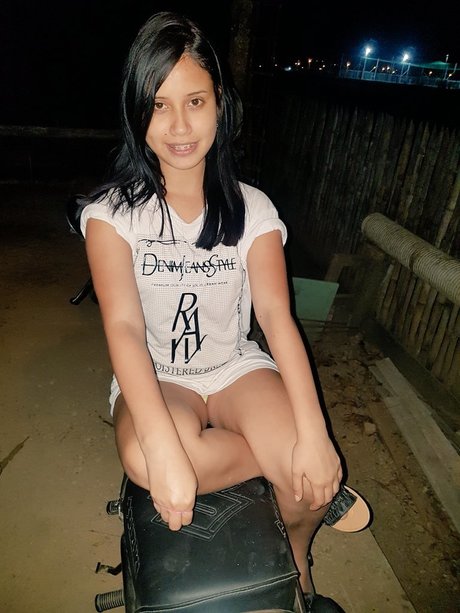 Sharet Chiqui sexy schöne galerie