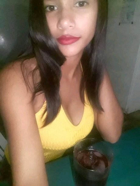 Yenifer Medina hd schöne foto