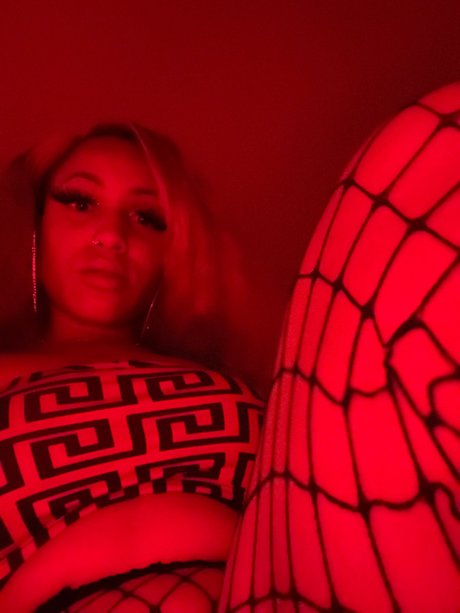 Yenna53 schauspielerin porno bild