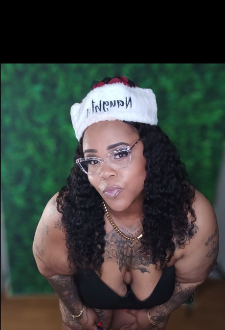 Tatted diamond pornographische pornostar foto