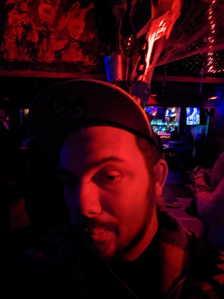 Dustin Monroe nackt akt bild