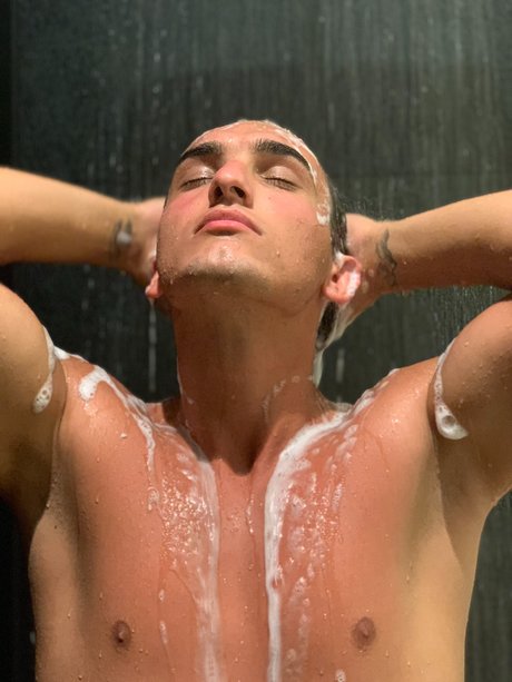 Milos Glisic model sexy bild