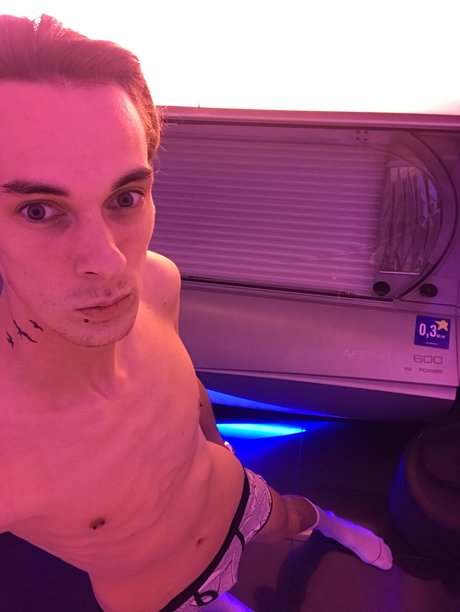 shockedmoisture model kostenlose bilder